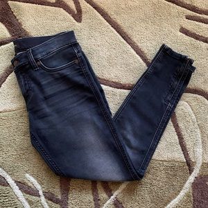 Banana Republic Low Rise Petite Jeggings 💙